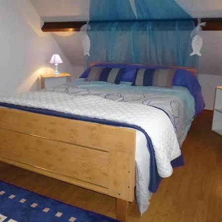 2 Bedroom Amazing In Sur Mer Сasa de vacaciones Anneville-sur-Mer