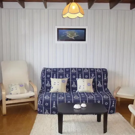 Vakantiehuis 2 Bedroom Amazing In Sur Mer *